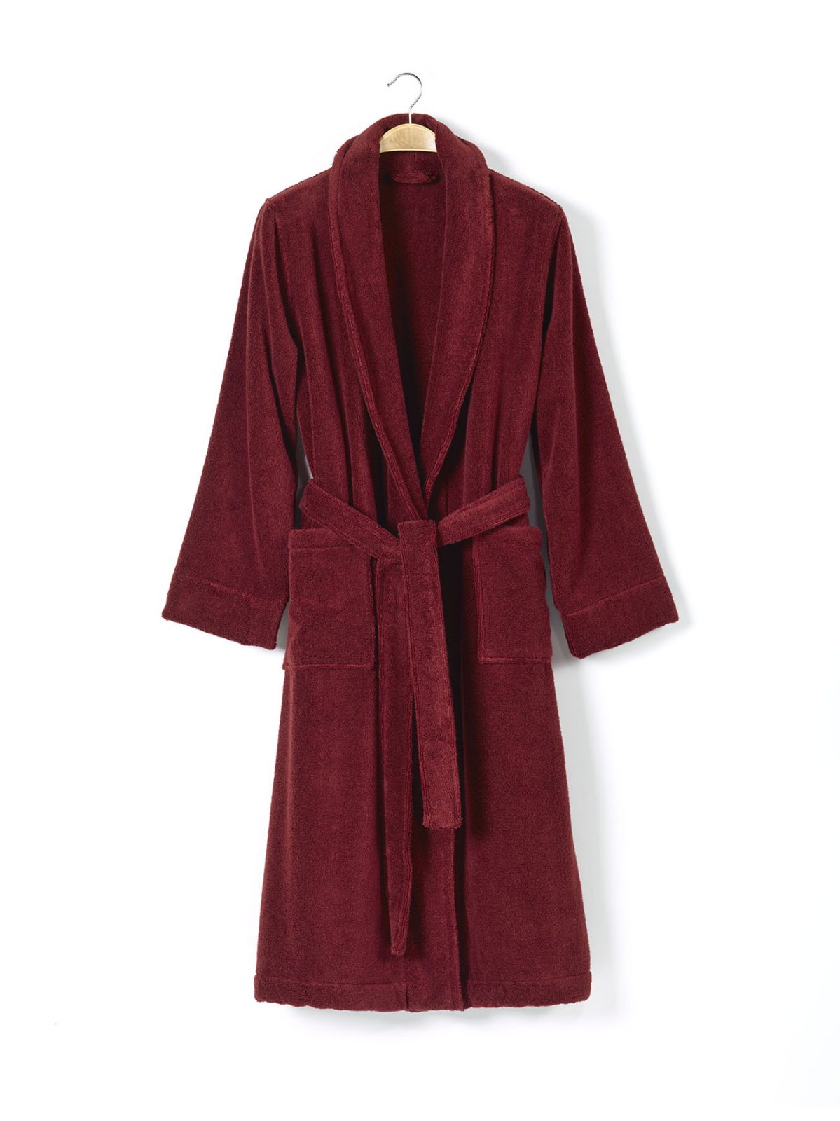 CHICAGO-BATHROBE-RED-WINE