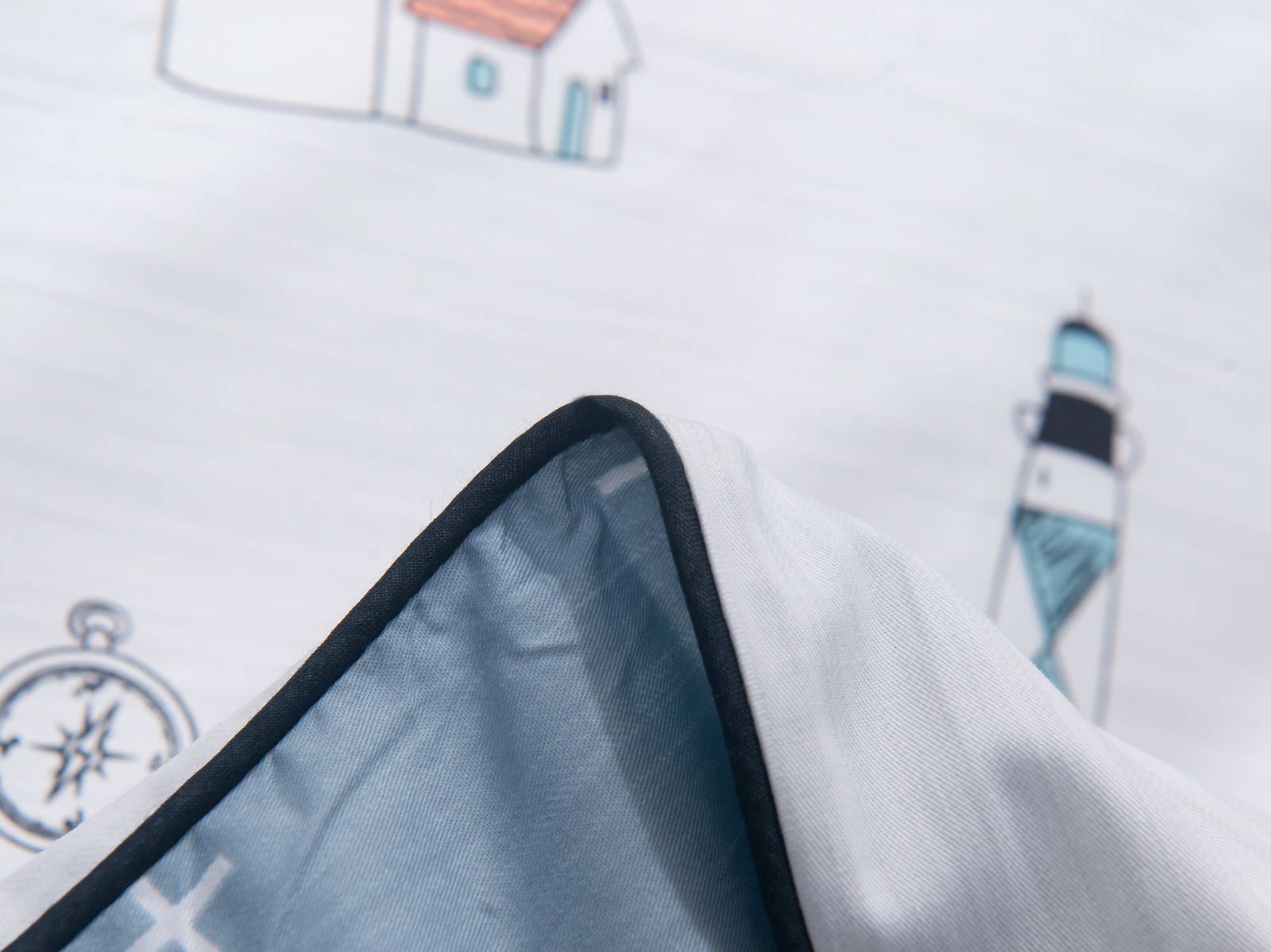 33ea79fb62eae7b82dc056ff918ae64c