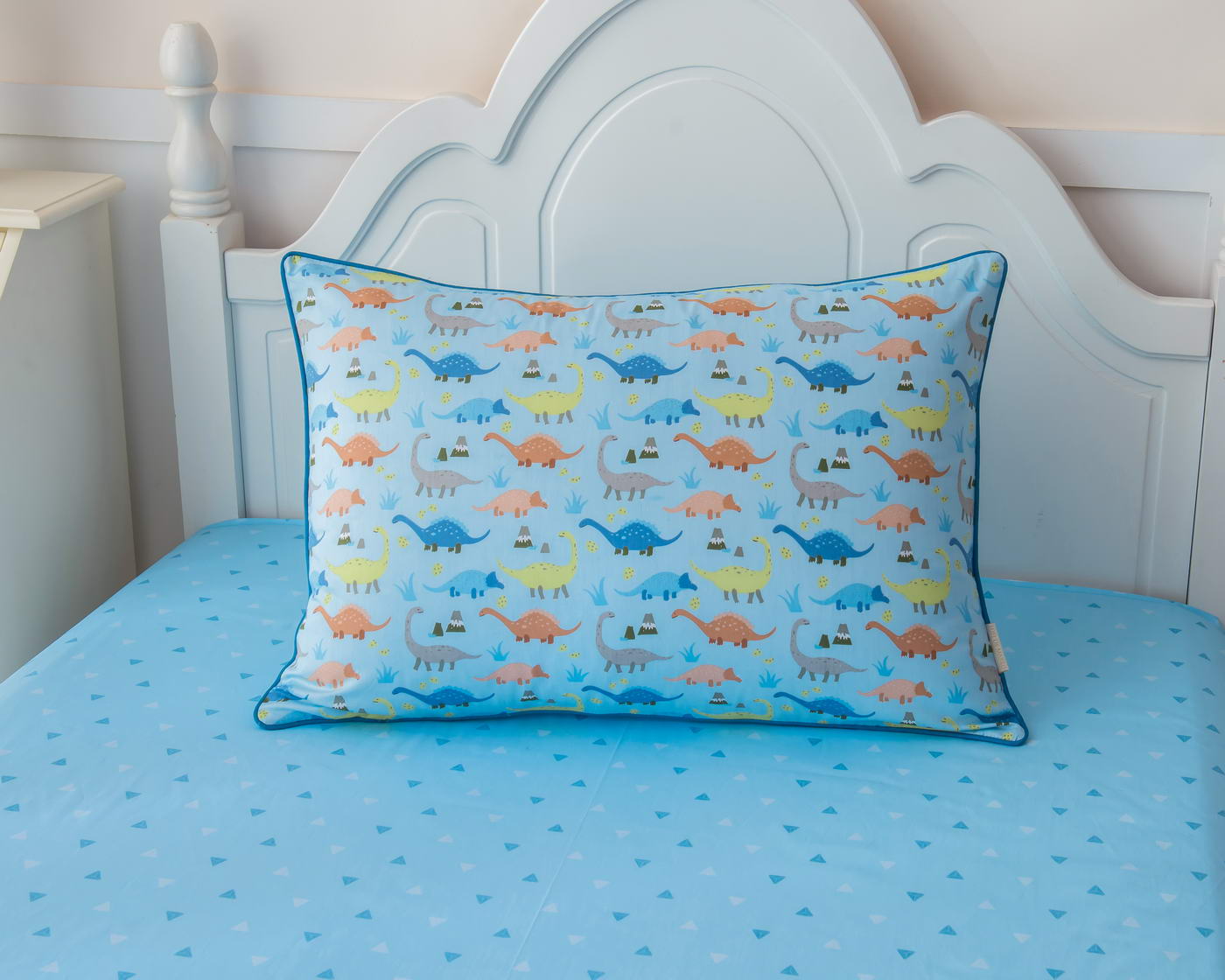 ej2iv3e3vc3dxsqwdv8bw1xwl584ftxz