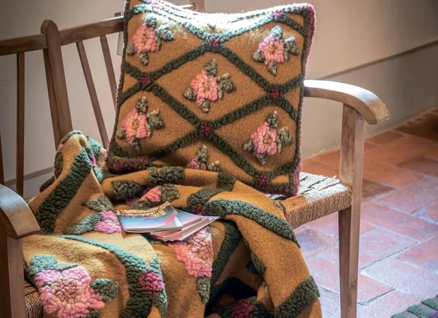 Подушка декоративная ROSE FLOWER FRATI HOME